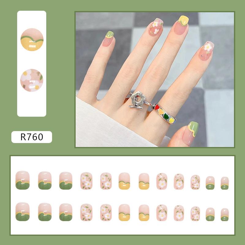 

24 шт. Love Sweet Girl Temperament Nail Art ins Минималистский стиль Белые накладные ногти Без резьбы и шлифовки Готовые продукты Wear Nail
