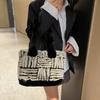 Autumn and winter plush bag women's new casual texture retro commuter shoulder bag large capacity plush tote bag
