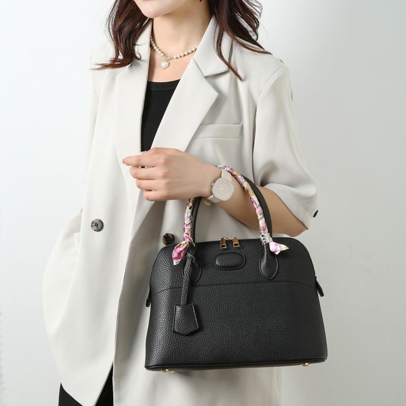 New retro large-capacity women's shoulder handbag textured messenger bag versatile shell bag