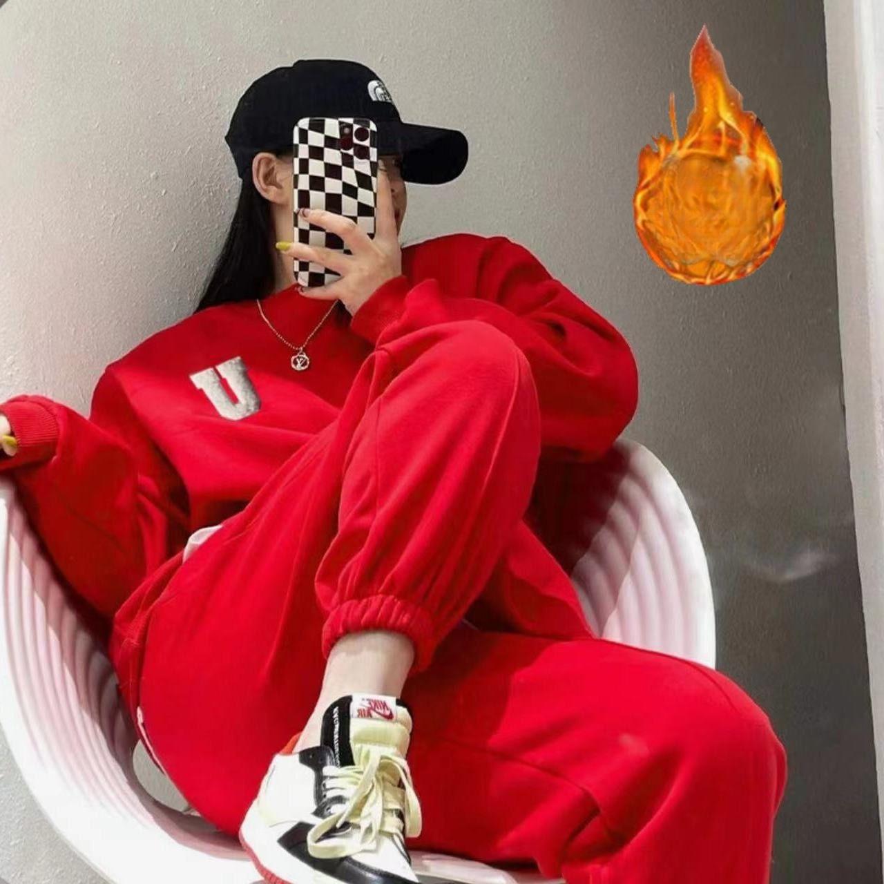 

Модный спортивный костюм из толстого бархата для женщин, осенне-зимний, свободная толстовка и брюки, повседневный комплект из двух предметов M красный