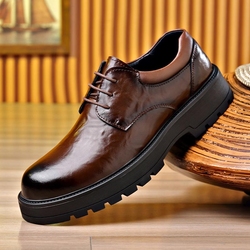 2025 Italian Brand Men's Thick Soled Formal Shoes Interview Business Casual Shoes Classic Brown Men's Banquet Leather Shoes