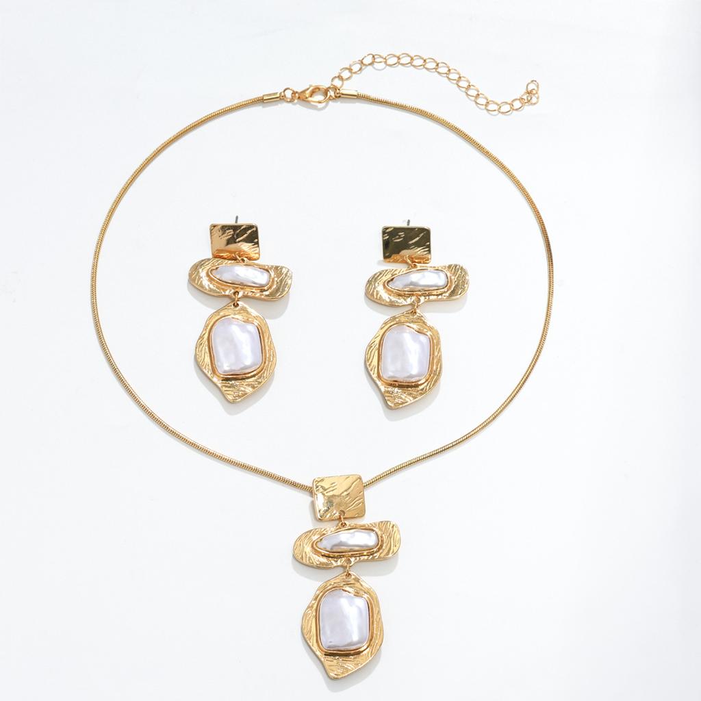 European and American Luxury Geometric Square Irregular Necklace Earrings Women's Trend Special-shaped Pearl Set