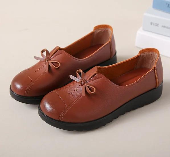 Nowe Wiosenne Mokasyny na Miękkiej Podeszwie Antypoślizgowe Buty Codzienne Damskie Wygodne Buty do Pracy Modne Klasyczne Codzienne Skórzane Buty dla Mamy