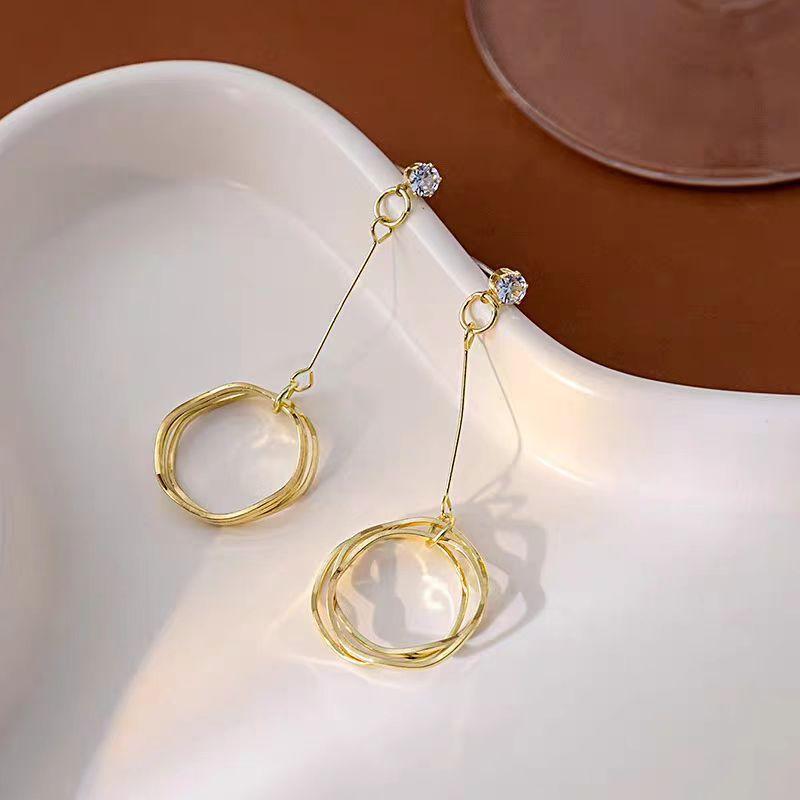 Silver Needle Elegant Diamond-encrusted Long Fringed Earrings Niche Temperament Versatile Earrings Simple Light Luxury High-end Earrings Women