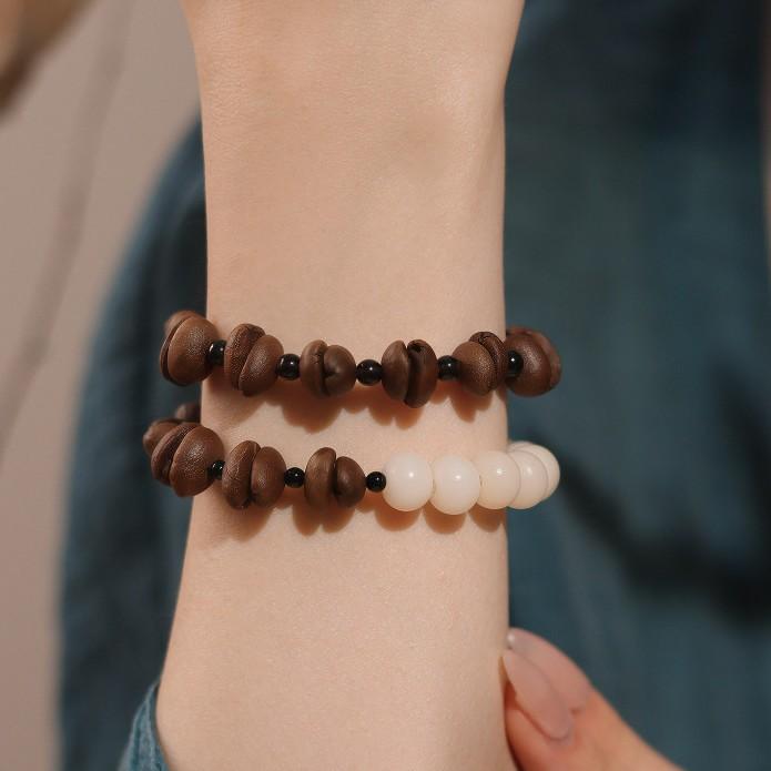 Jixiang Coffee offers natural pure coffee beans and obsidian bodhi beads bracelets for women, which are very beautiful and suitable for summer