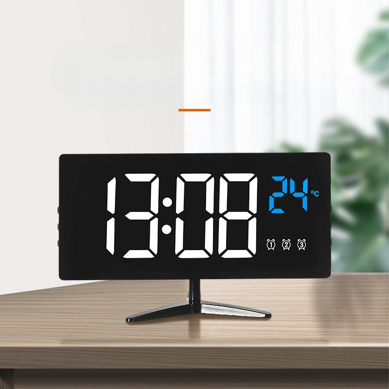 Simple Clock Upgrade Electronic Clock with Same Screen Temperature Display Three Sets of Alarm Clocks Gift Clocks