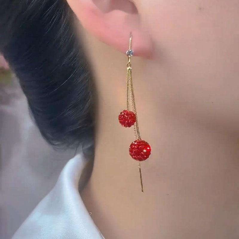 Light Luxury and High-end Tassel Earrings, Fashionable and Niche Design, Exquisite Earrings, Slimming Earrings for Women