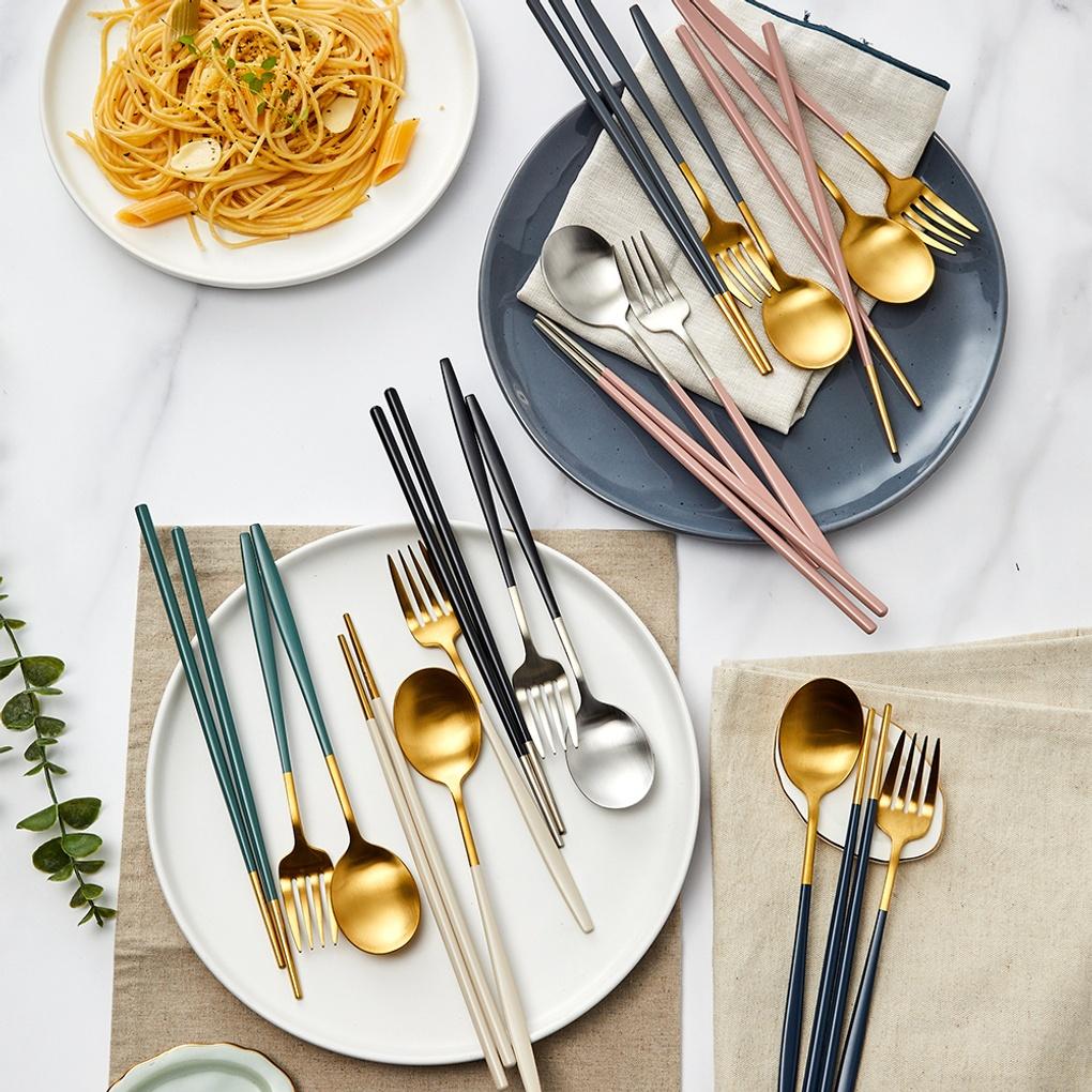 Roy Dinner Spoon_Gold Ivory
