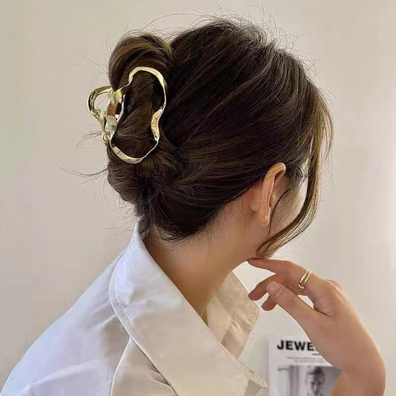 1pc Fashion Minimalist Metallic Wave Hair Claw Open Shaped Designs Perfect for Chic Updos Daily Looks Modern Hair Accessories