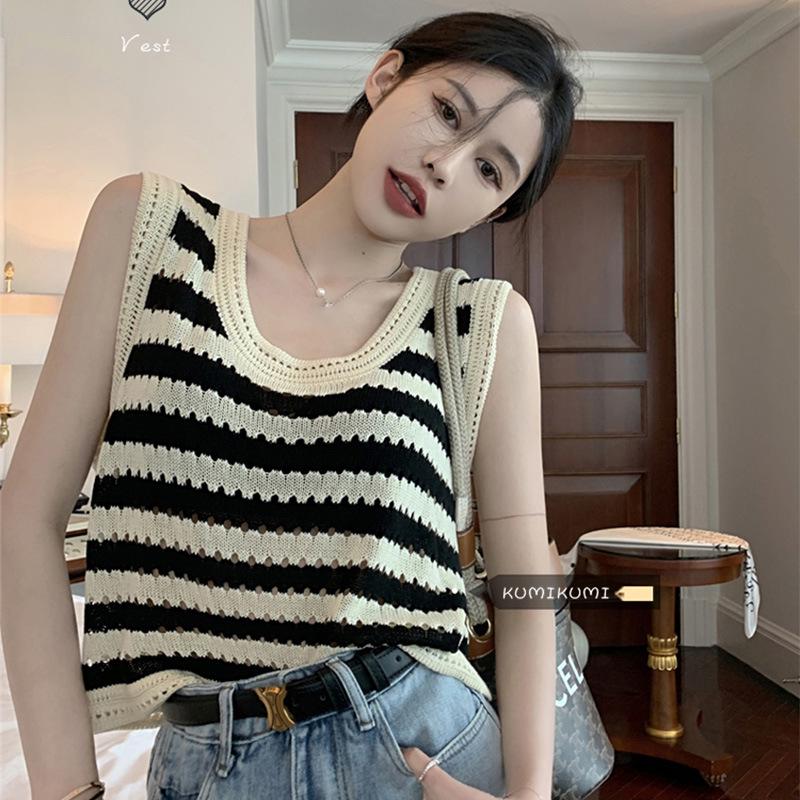 Women s Summer Sleeveless Loose Fit Ice Silk Camisole with Contrasting Stripes One Size