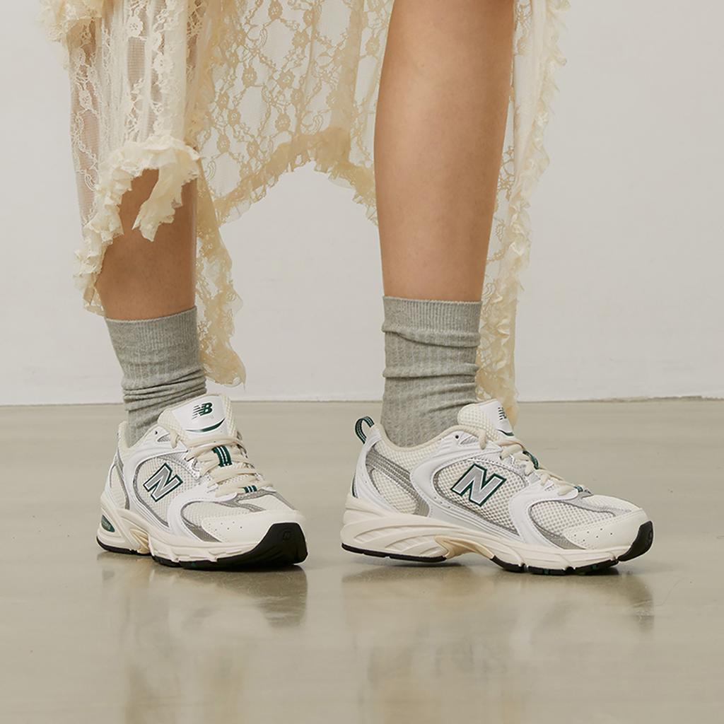 New Balance 530 נעלי סניקרס יוניסקס ירוק ביצות מלח ים לבן קרמי MR530SX