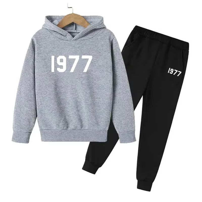Fashion Casual 1977 Boys Girls 2 Piece Sets Tracksuit Kids Hooded Sports Suit Children Hoodies Sweatshirt Top+Pants Streetwear