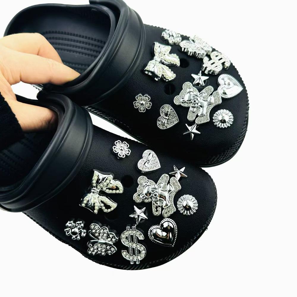 22PCS Summer Fashion Shoe Charms Set Accessories for Clogs Shoe Buckle Silver Diamond Bear Butterfly Rivet DIY Shoes Decorations