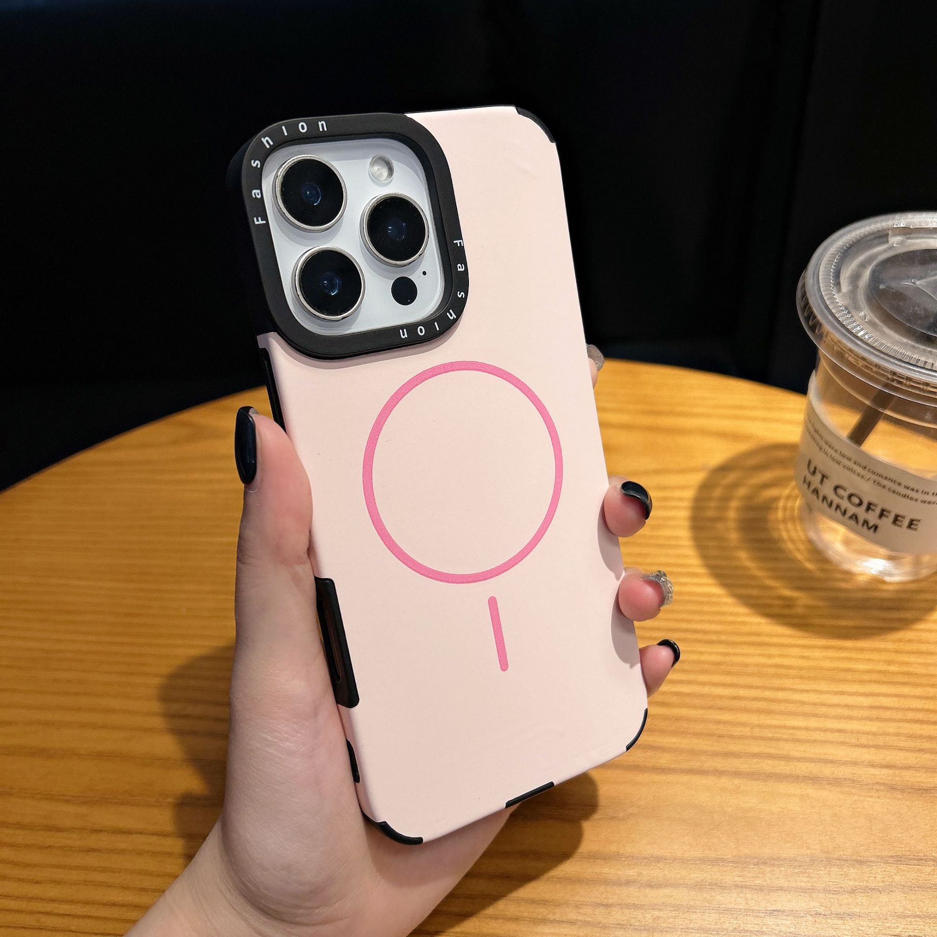 

Жидкий силикон Подходит для чехла для мобильного телефона IPhone16promax Apple 15 Тонкий круг Магнитная присоска 14 iPhone15Promax