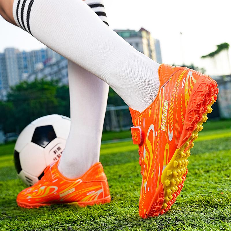 Kids Football Shoes Shock Absorption Anti-skid /Wear-resistant Long Spike Outdoor Sports Training Football Shoes for Boys