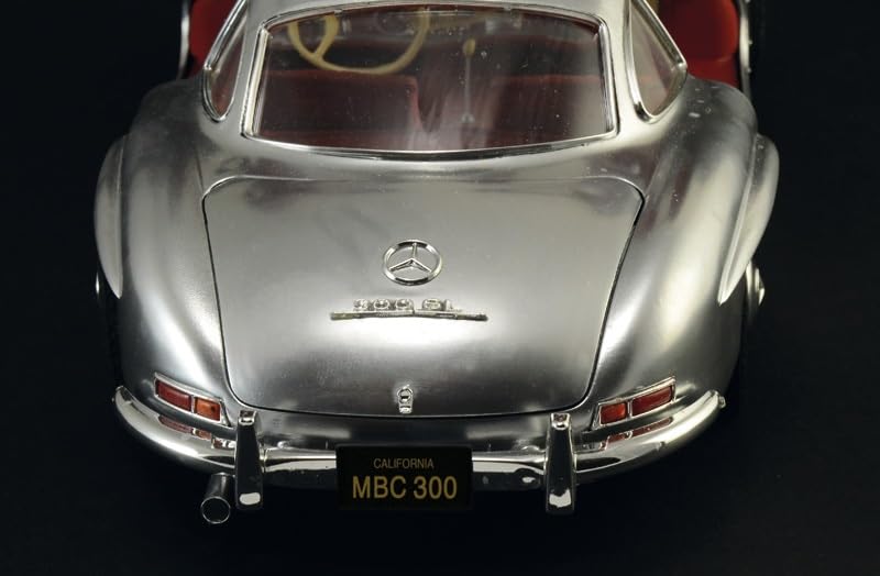 Platz Italeri Scale 300 SL Gullwing Plastic Model Kit IT3612 1/16 Mercedes-Benz (Car)