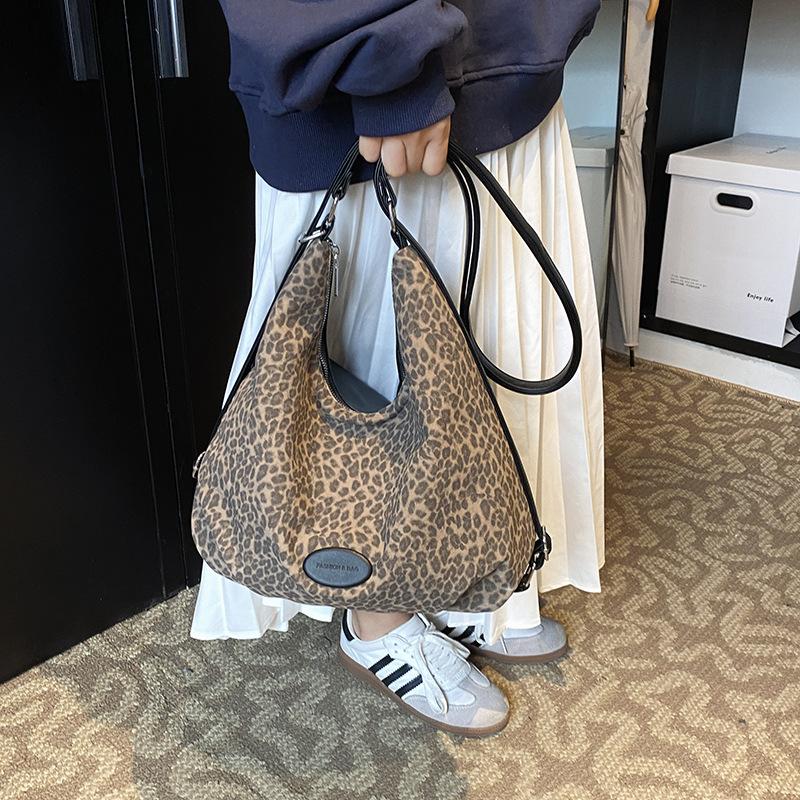 Vintage Backpack Women'S Large-Capacity Leopard Print Tote Bag Commuter Shoulder Bag To Work
