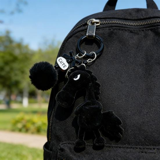 Nyckelring Plysch Hästberlock Nyckelring med Pälskula Dekoration Året för Hästen Bärbar Ryggsäck Handväska Berlock Nyckel Tillbehör