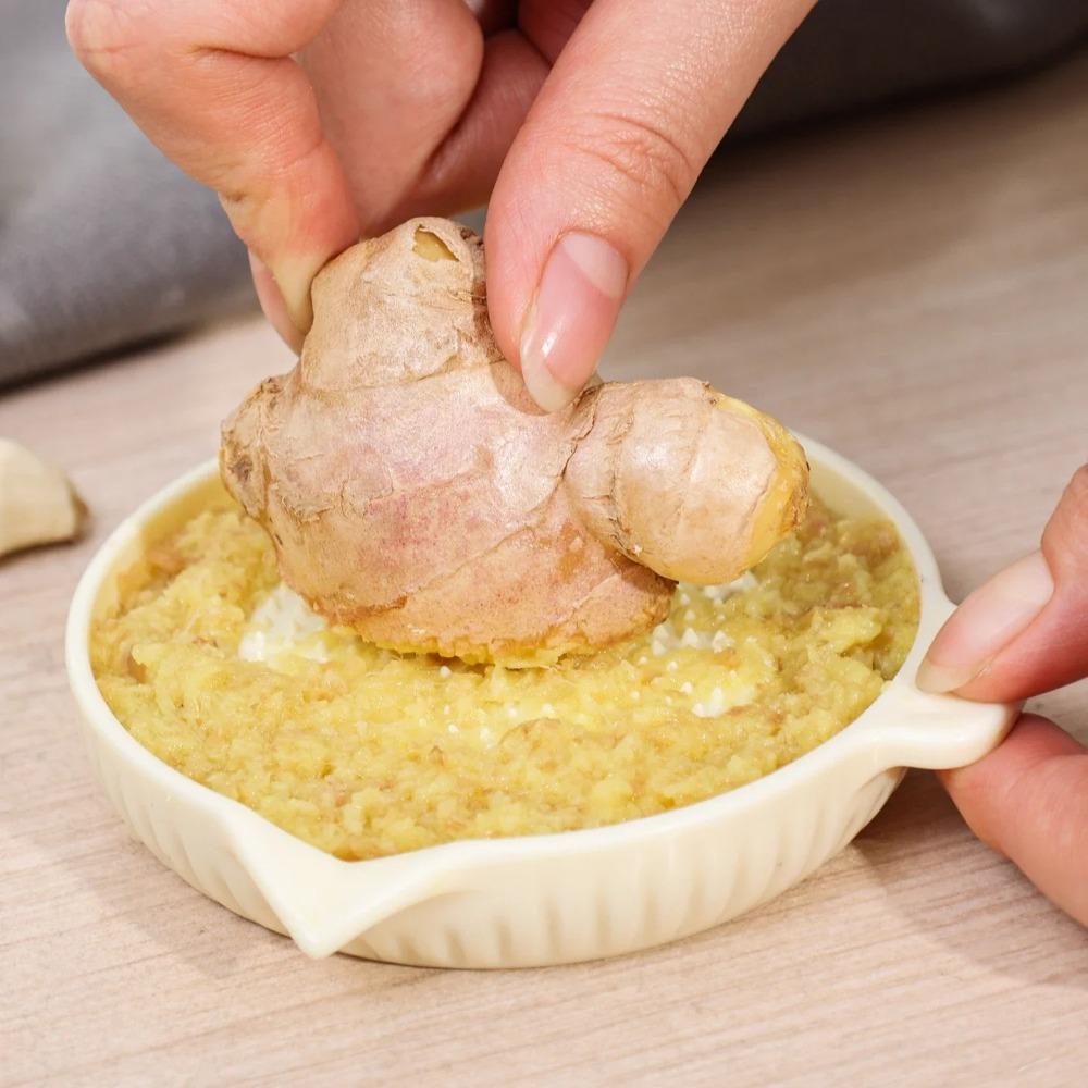 Food Gadgets Plastic Ginger Garlic Grater Tools Masher With Lids Portable Hand Grinder Kitchen Fruit Vegetables Round