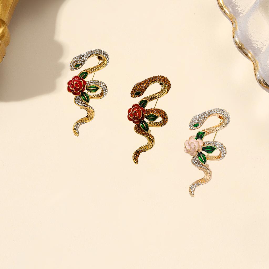 Zodiac Snake Brooch Women Autumn Winter Animal Alloy Brooch Pin Personalized Versatile Clothes Bag Scarf Accessories Brooches