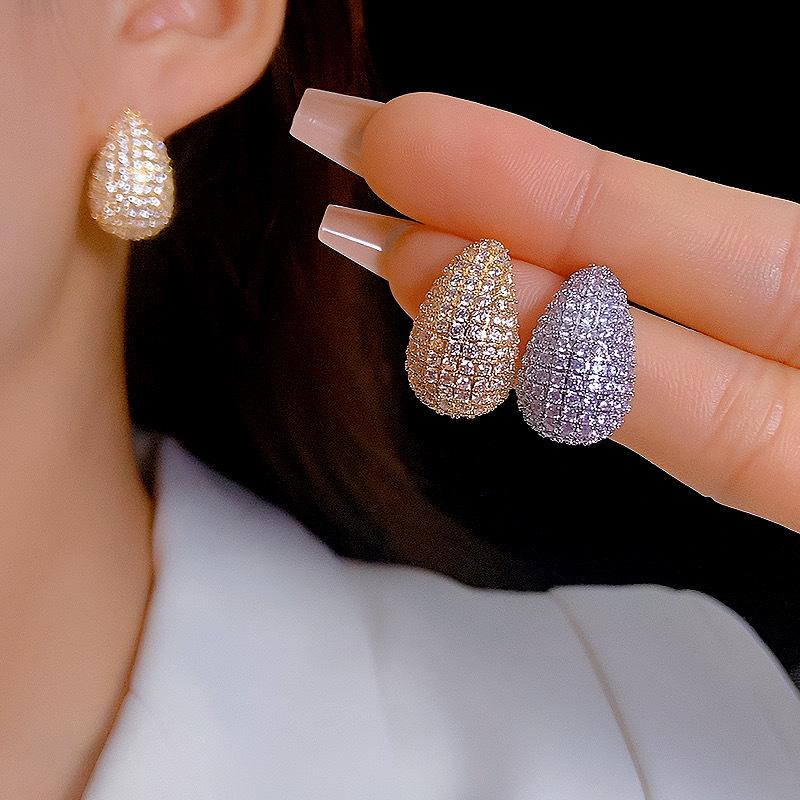Elegant Teardrop Zircon 925 Silver Stud Earrings - Chic & Sophisticated Style