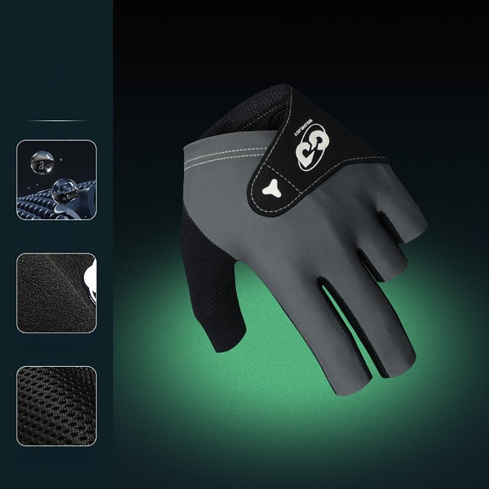 

1Pcs Billiard Gloves Comfortable Non-Slip 3-Finger Snooker Pool Gloves Ice Silk Light Sweat Breathable Wear-Resistant L