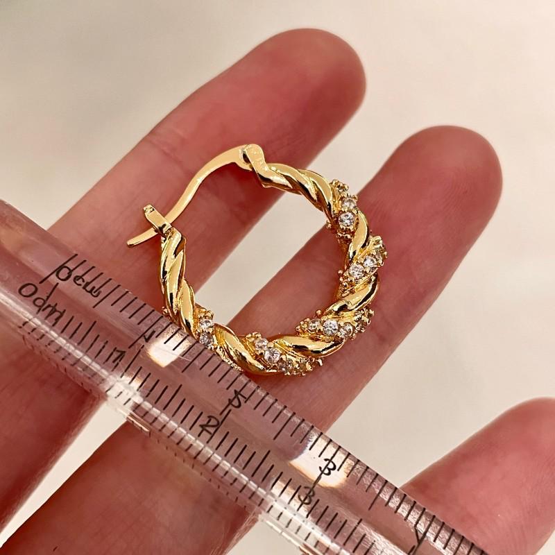 Personalized Twisted Retro Rhinestone Metal Hoop Earrings - Unique French High-End Style