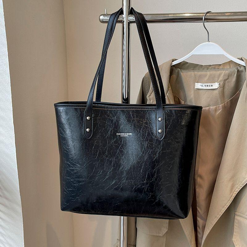 

Bag Female Fancy One Shoulder Bride Wedding Commuter Bag Black without pendant