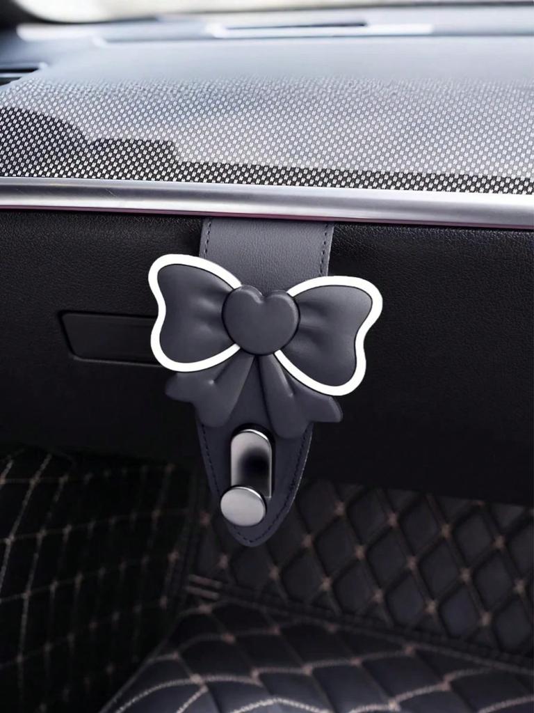 Butterfly-Style Car Hook: A Foldable In-Car Storage Helper with Both Aesthetics and Practicality