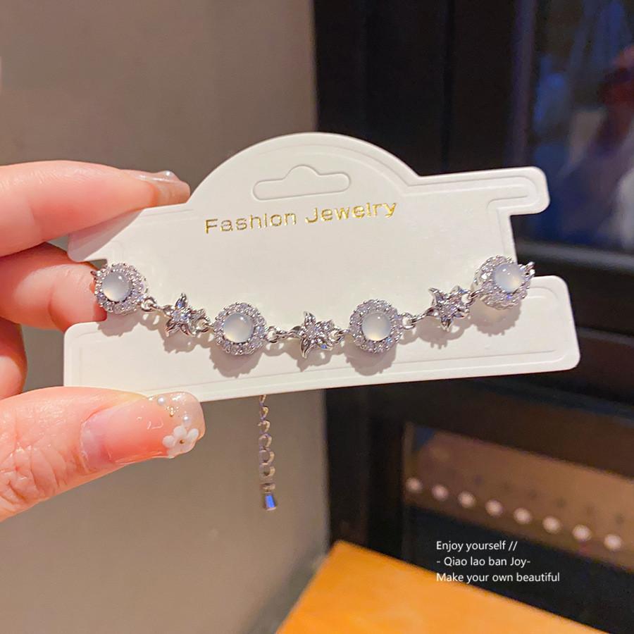 Geometric Flower Crystal Bracelet For Women Elegant Floral Jewelry Gift For Spring