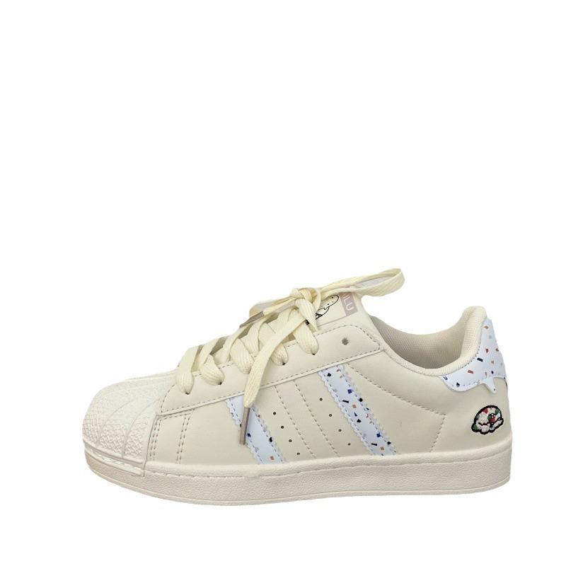 Cream retro 2024 spring new student little white shoes girl shell head sports shoes casual skateboard comfortable