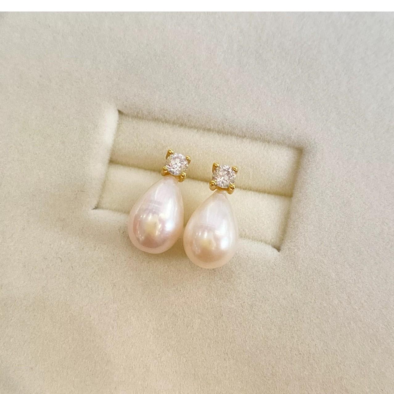 

Beauty tears natural water drop-shaped pearl stud earrings natural freshwater S925 silver needle zircon Princess Diana earrings exquisite new silver needle/diana style