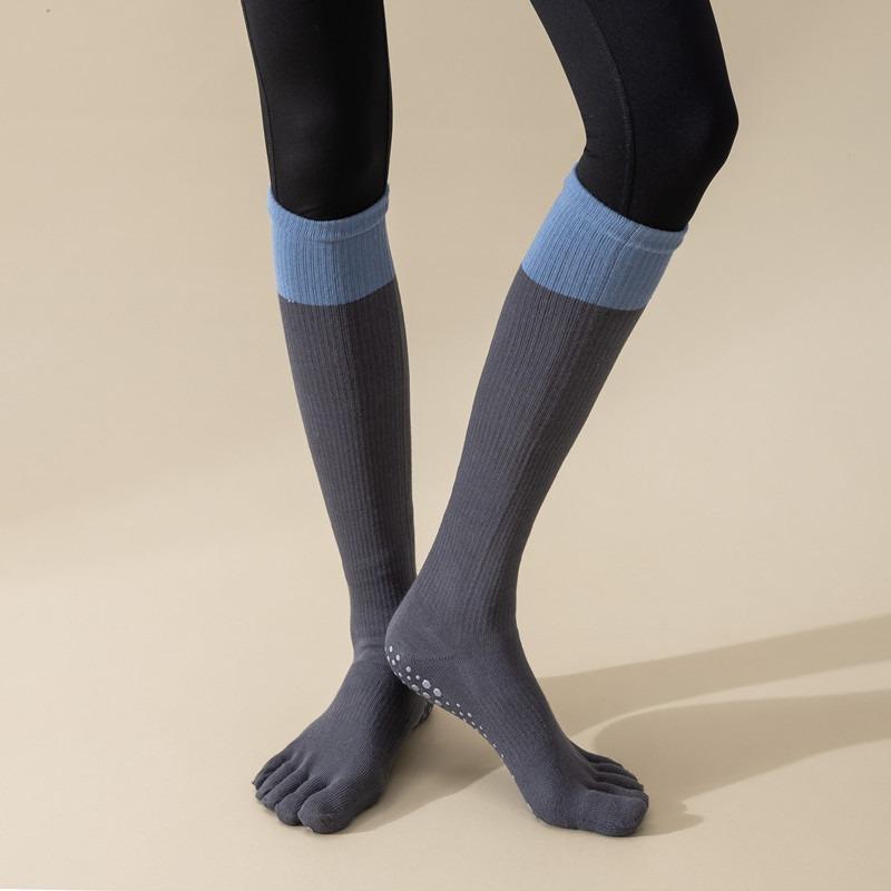 Autumn and Winter Five-finger Yoga Socks, Calf Socks, Pressure Sports, Anti-slip, Color-blocked Pilates, Long Toe Split Socks