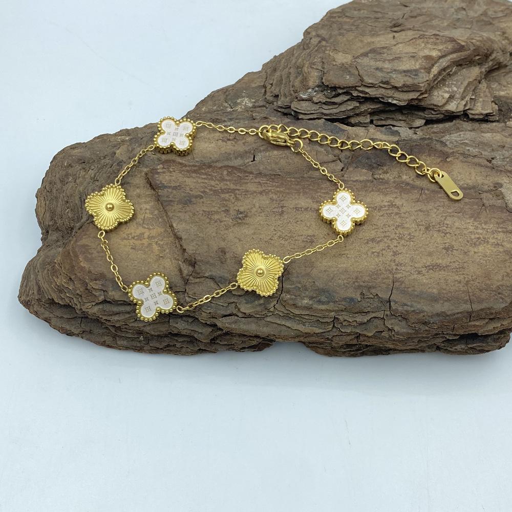 

Браслет из титановой стали 13 мм, двухсторонний, с узором из ракушек и звезд, высококачественный, модный, с клевером-четырехлистником на удачу