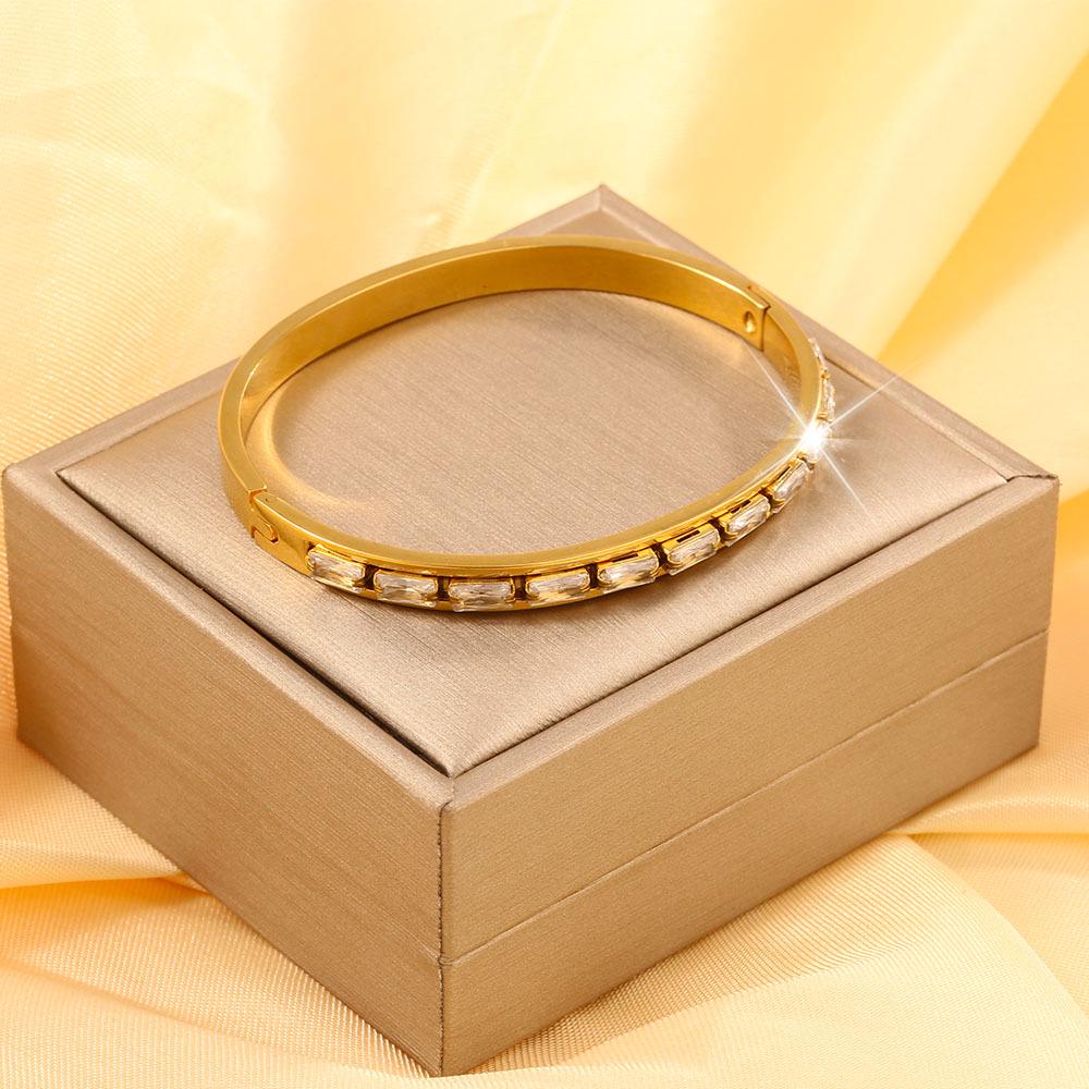 High-End Titanium Steel Women's Bracelets with Diamonds - Fashionable European & American Design, Non-Fading, Niche Style