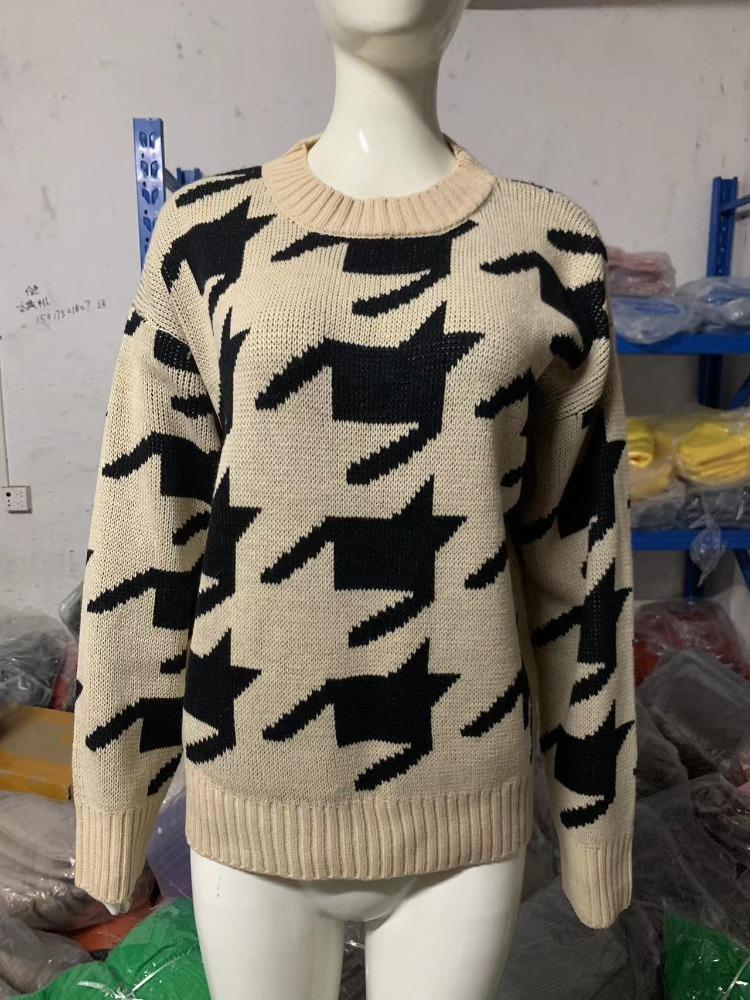 Autumn Winter Houndstooth Knitted Sweater for Women Round Neck Design Niche Pullover Slimming Knit Top Outerwear Luxurious Relaxed Versatile Top