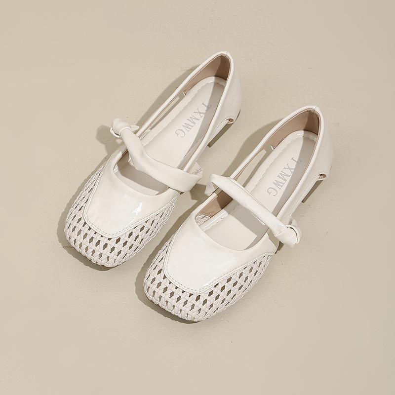 Γαλλικά ελαφριά υφασμένα κούφια Mary Jane μονά παπούτσια 2025 άνοιξη και καλοκαίρι νέο μαλακή σόλα μαλακή επιφάνεια ένα πέταλο παπούτσια γιαγιάς