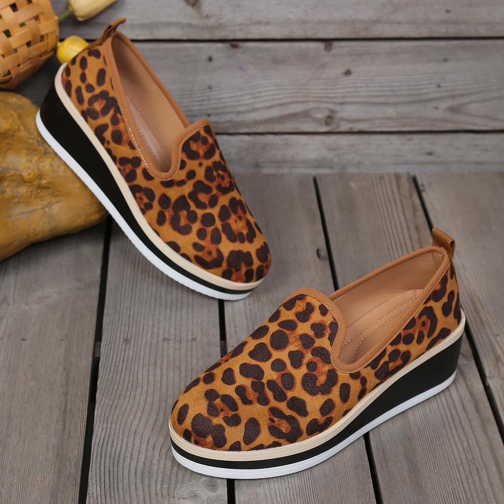 Handel duże rozmiary panterka koturn okrągły nosek buty jednoczęściowe 22 wiosna nowe europejskie i amerykańskie okrycia wierzchnie mokasyny buty jednoczęściowe