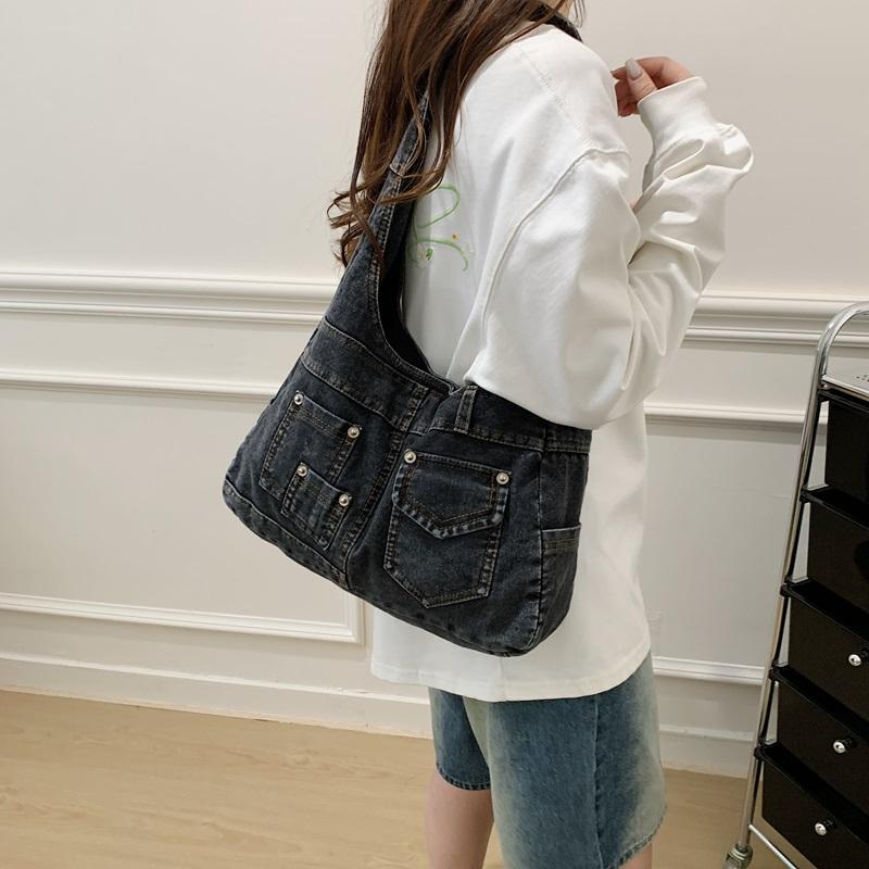 Washed Denim Slouchy Hobo Bag with Multiple Front Pockets Casual Large Capacity Shoulder Purse for Women Daily Travel