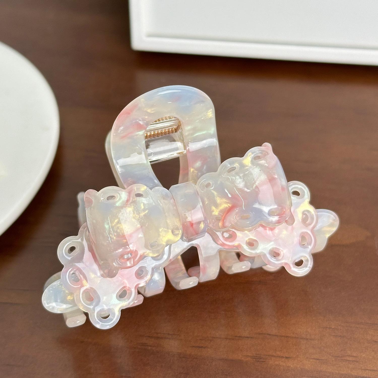 

Bow Fashion Forward Hair Clip Crafted From Acetate For Trendy Styles Autumn Light Pink