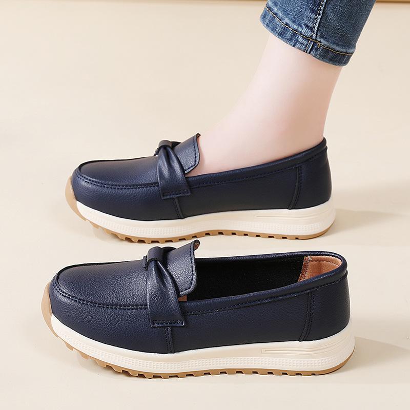 

Women Genuine Leather Flat Shoes Casual Comfortable Slip on Loafers Women Soft Outdoor Driving Shoes Moccasins Walking Shoes 42 синій