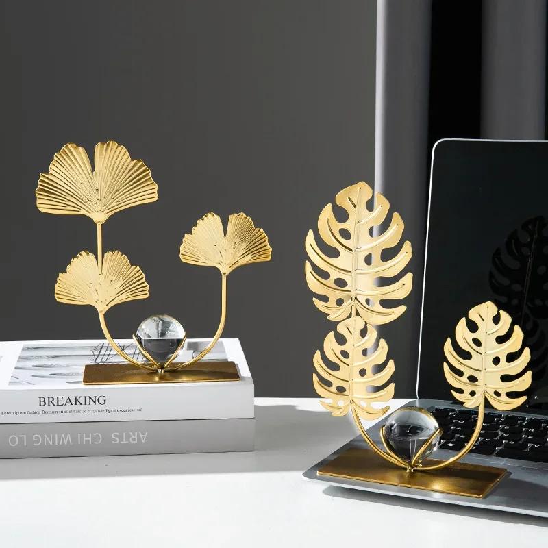 Golden Ginkgo Leaf Crafts Crystal Ball Ornaments Light Luxury Living Room Home Decor Metal Handicrafts Decoration Metal Crafts