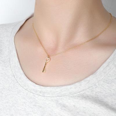 Náhrdelník Love Gold Key pro ženy Módní Všestranný Řetízek na klíční kost Ins S přívěskem ve tvaru srdce Letní šperky