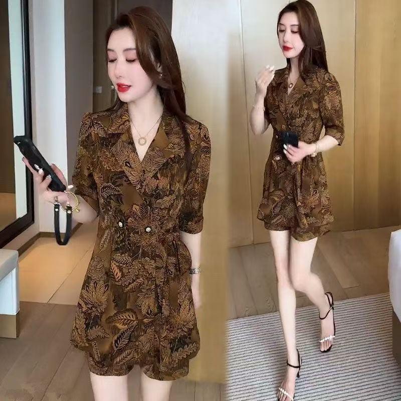 2026 Summer Stylish Print Waist-Cinched Mid-Sleeve Slimming Shorts Two-Piece Set 4XL (Recommended 68-73 kg)