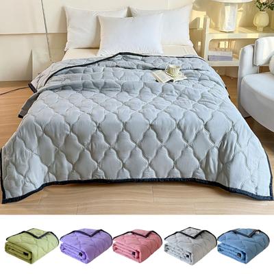 Summer Quilt Lightweight Filling Breathable Bedroom Quilt Cooling Effects Quilt Refreshing Sleep Solution