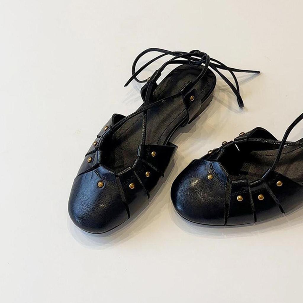 Niche version~ summer new rivet hollow cross strap bag head shoes women's retro shallow mouth low heel soft leather sandals