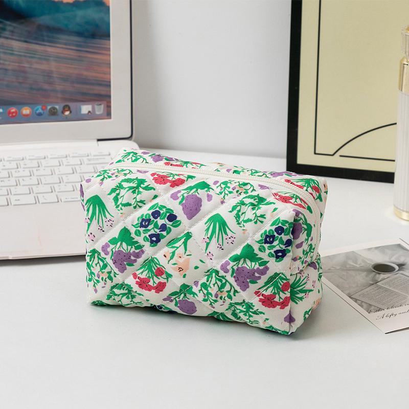 Floral Print Travel Portable Minimalist Large Capacity Soft Storage Makeup Bag