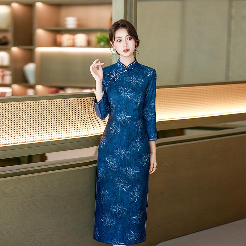 Blue Mother Outfit, National Style, New Chinese Suzhou Long-sleeved Autumn Cheongsam, Improved 1011 New Women's High-end Spring and Autumn