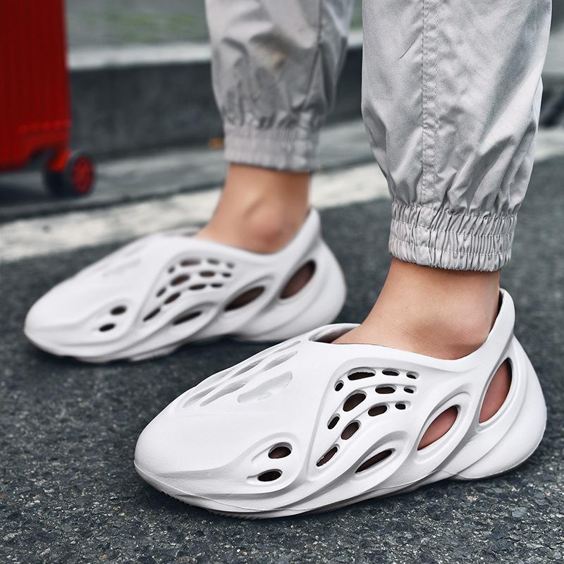 Kanye Solid Color Coconut Hole Shoes Couple Hollow Roman Large Size Sandals Beach Shoes