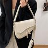 Retro-style Personalized One-shoulder Crossbody Armpit Bag
